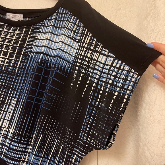 TOP - Picture 3 of 7